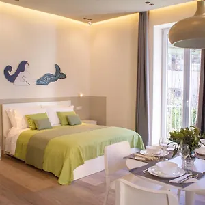 Apartamento Sirena Partenope E San Gennaro Sanita - Centro Storico, Nápoles