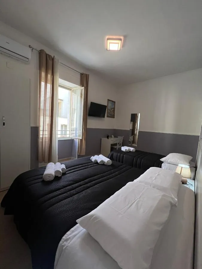 Apartment Silvana Appartamento Naples Italy